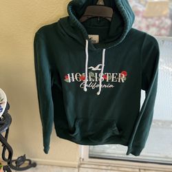 Hollister Green Hoodie Size Small Never Used 