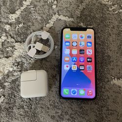 Iphone X UNLOCKED 64 Gb Great Condition %100 Battery Health