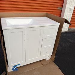 Davies 36-in True White Single Sink Bathroom Vanity with White Cultured Marble Top (Fully Asse...