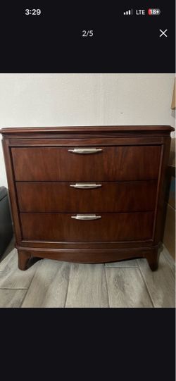 3-Drawer Wood Nightstand Dresser