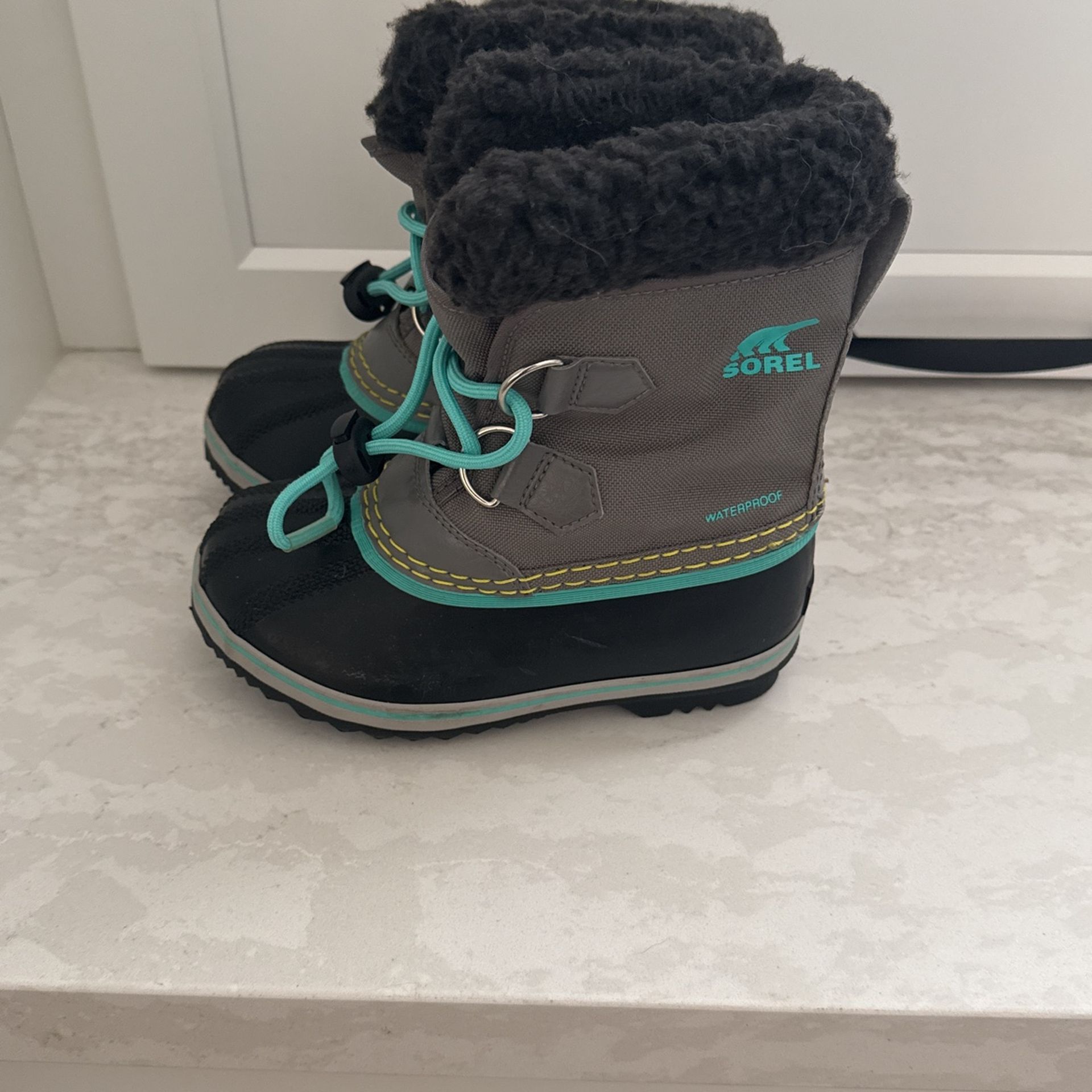 Sorel Youth Size 11