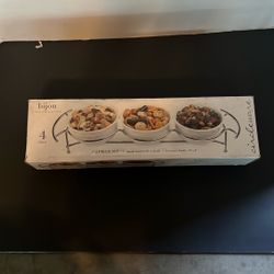 Four Piece Metal Stand With Three Ceramic Bowls, 4 X 4 Size