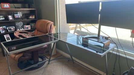 L-Shapped Glass/Metal Office Desk & Dual Dell Monitor & Dual Stand. 