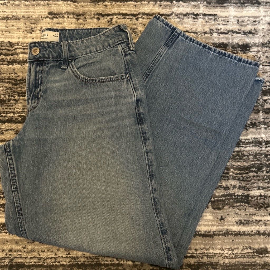 hollister low rise jeans size 6R W28