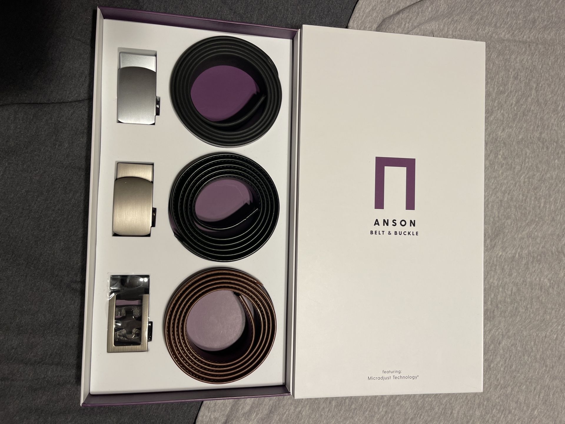 New Anson Belt And Buckle Gift Set 3 Belts 3 Buckles $130 Retail