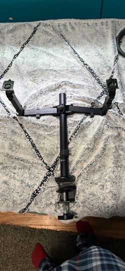 Dual monitor arms