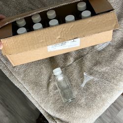 Small Liquid Glass Containers