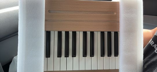 Electronic Piano