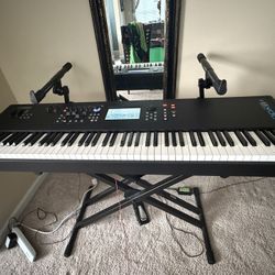 Yamaha MODX8+ / JBL Studio Speakers
