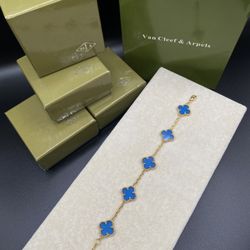 5 Motifs Blue Clover Van Cleef And Arpels 