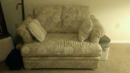 Sofa bed falls out