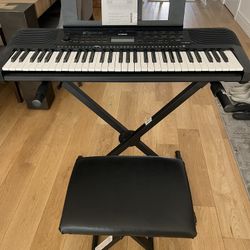 Yamaha Digital Keybaord PSR-E273 with stand & bench