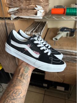 Vans Old Skool Low Suede With Logo