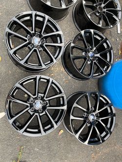 OEM Subaru 18 inch fully refinished like new set of matching 4 wheels 5x114 ET 55 original factory wheels 795$ plus tax for 4 rims. Installation av