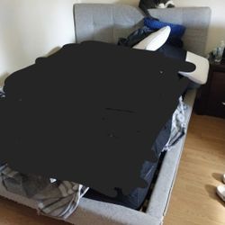 Queen Bed Frame With Mattress 