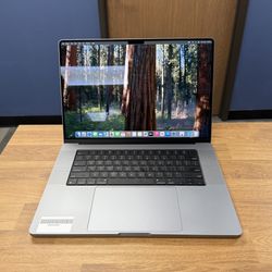 16 inch MacBook Pro M1 Max 10 Core*32GB RAM*1TB SSD 