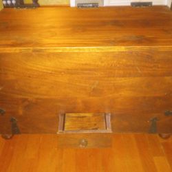 Wine Storage Coffee Table