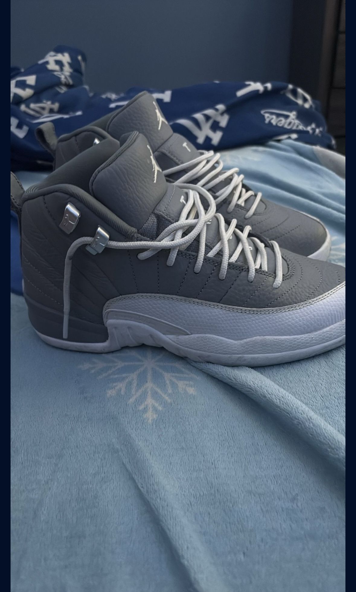 Jordan 12 Charcols Size 5.5 Y