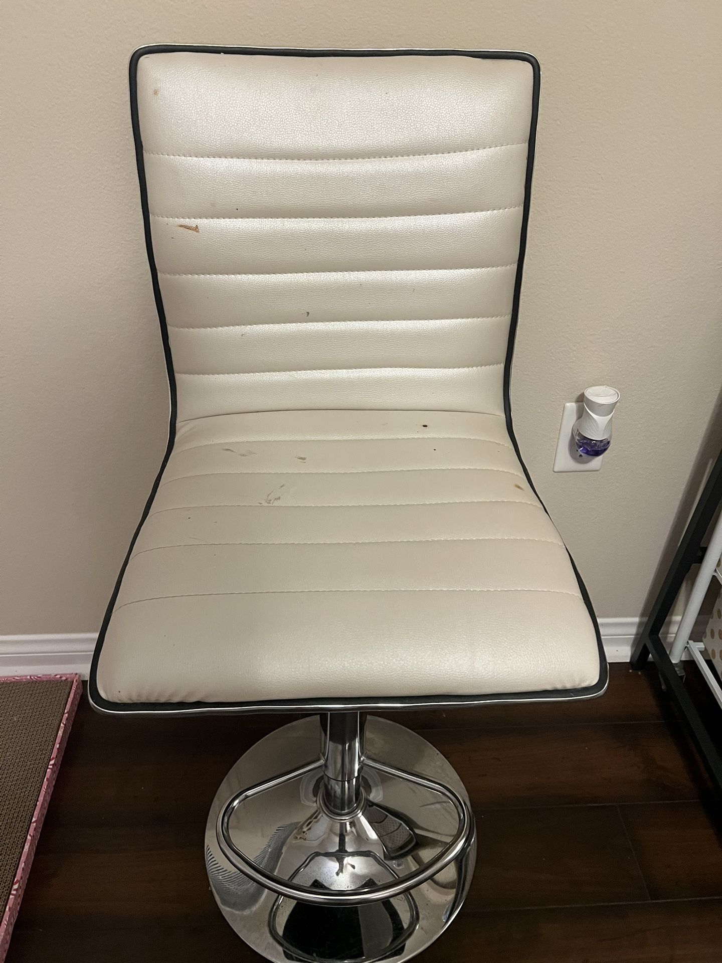 vanity chair
