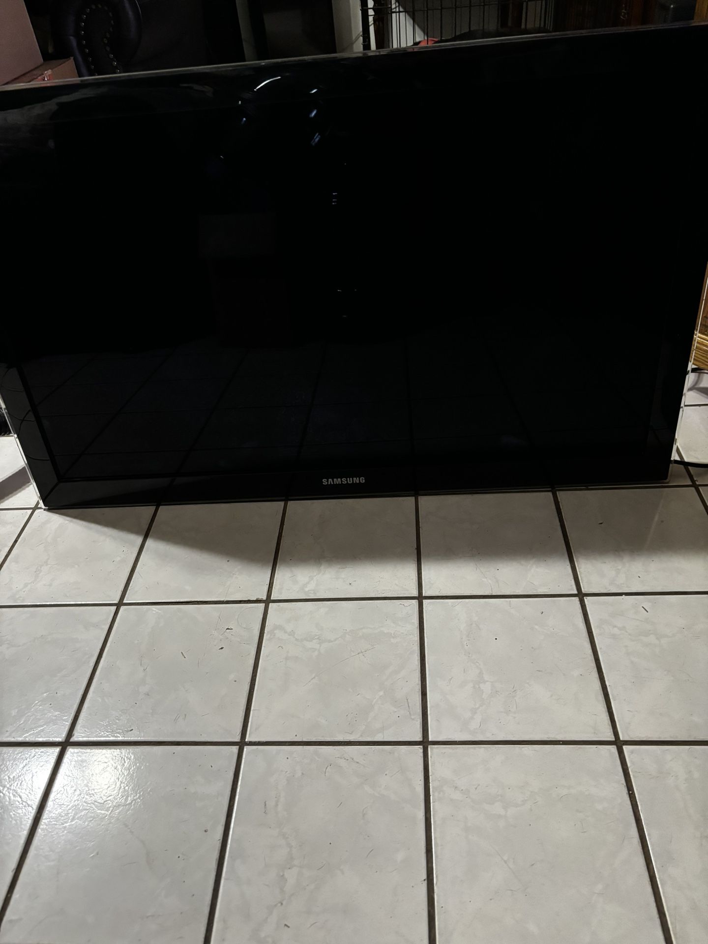 Samsung - 40" Class / 1080p / 120Hz / LCD HDTV