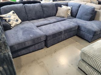 Brand New Sectionals Need to Go 💙