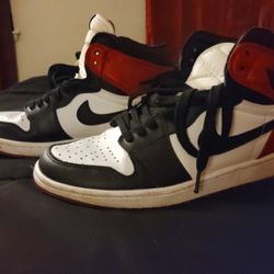 Air Jordan 1 Retro High 'Satin Black Toe'
