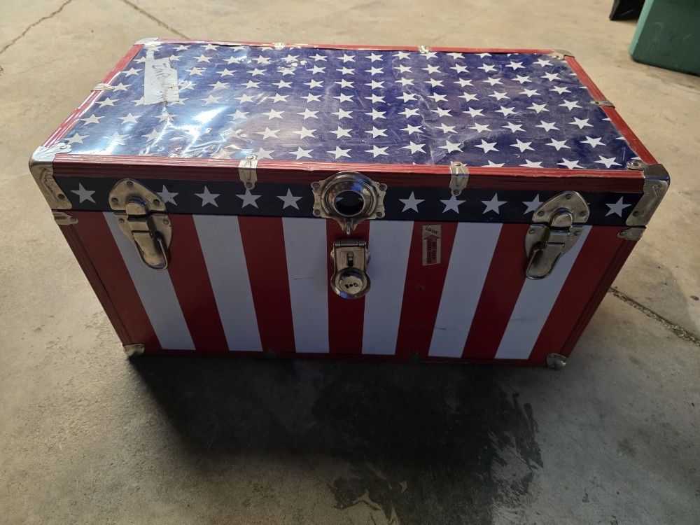 American Flag Trunk