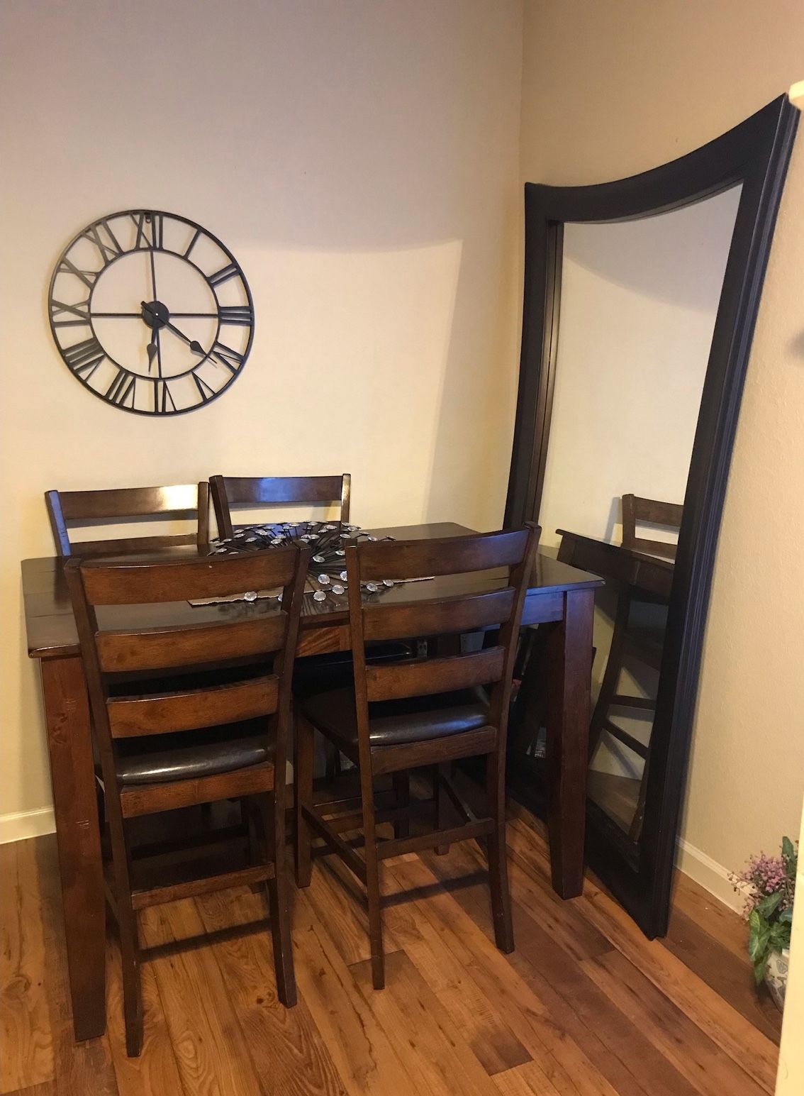 Dining Table (Brand New)