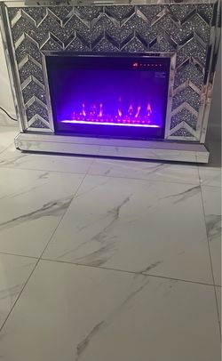 Mirrored electric fireplace