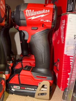 Milwaukee M18 FUEL Impact Driver with Battery