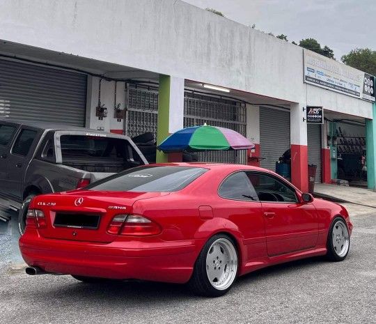 W208 clk Taillights