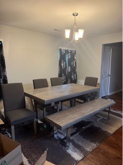 Must go: dining room table $125