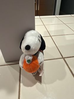 STARBUCKS x PEANUTS SNOOPY KEYCHAIN NWT