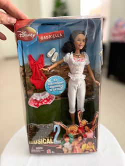 2007 High School Musical 2 Gabriella Lifeguard Doll Mattel New in Box