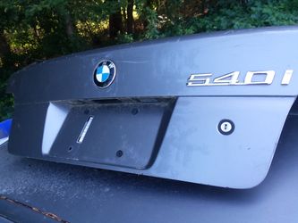 BMW trunk lid