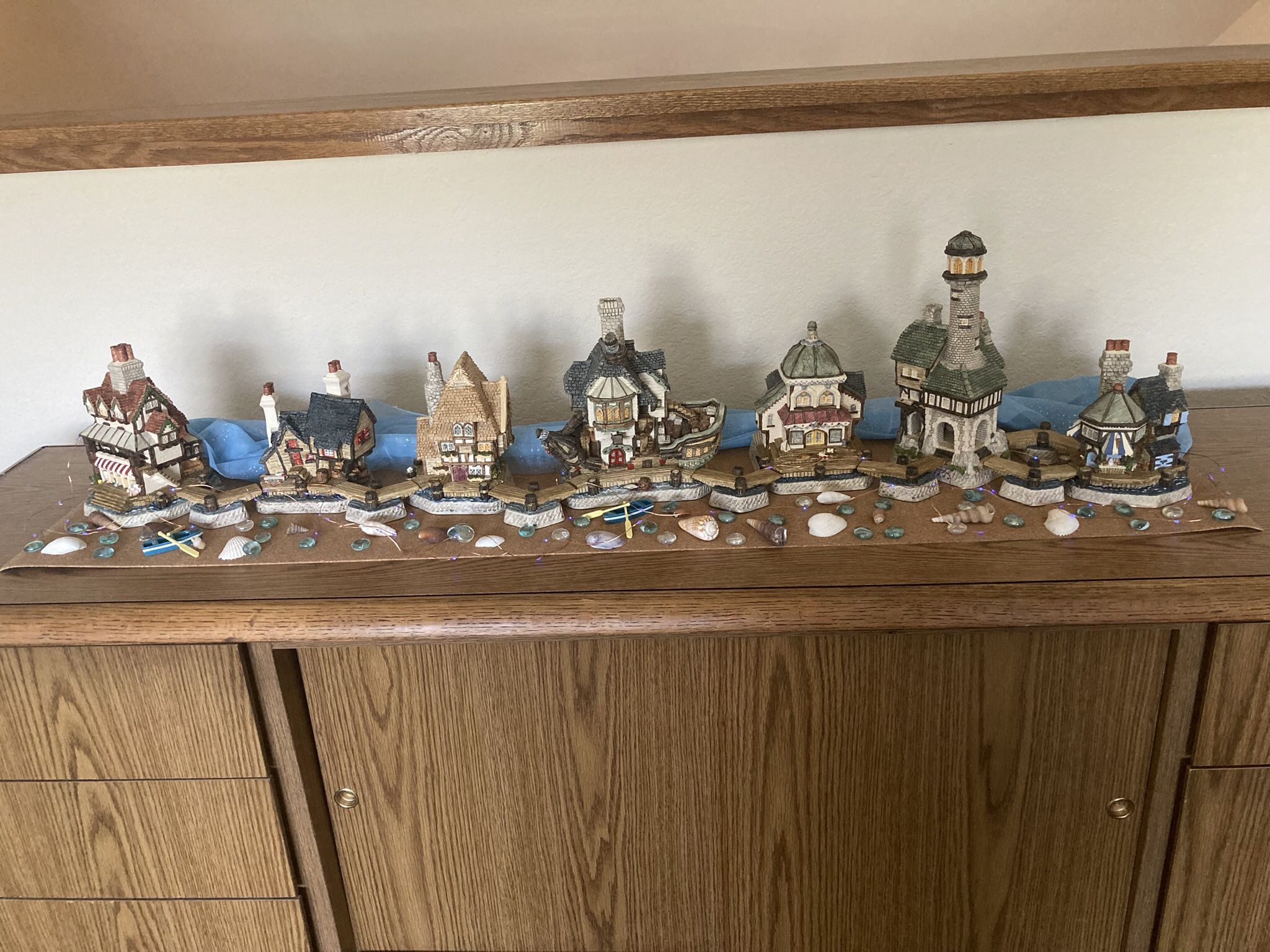 Beach Boardwalk Seaside Summer Decor David Winter Collectible Cottages (7)