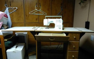 KENMORE SEWING MACHINE MODEL 385.16231300 AND WORK DESK