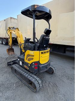 Mini excavator New Holland E17C Kubota Engine LOW hours