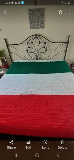 King Size, Excellent Condition, Cast Iron Headboard