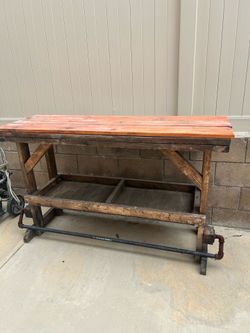 Wooden work bench