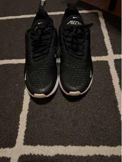 Nike Air Max 270 Women’s 7.5