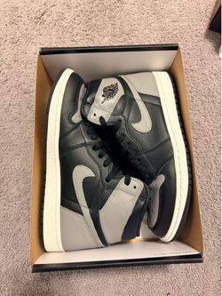 Nike Air Jordan 1 Shadow size 9.5 VNDS
