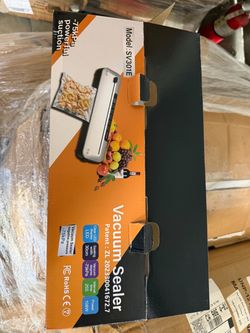 Food Sealer Vacuum Sealer Machine with Bags, Built-In Cutter