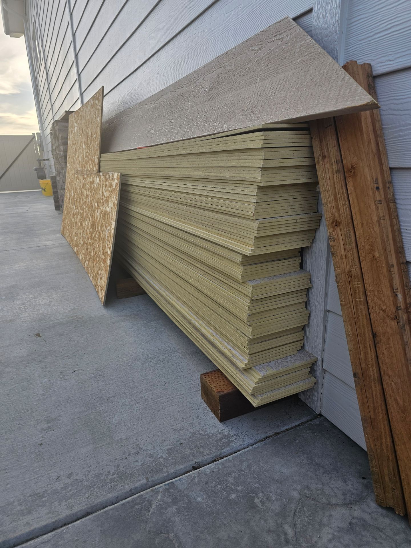 7 1/4" Hardi Siding (90 pieces)