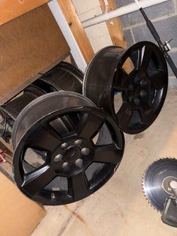 Chevrolet Silverado 20 inch wheels