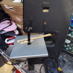 Vintage Black & Decker 7 And 1/2 Power Bandsaw