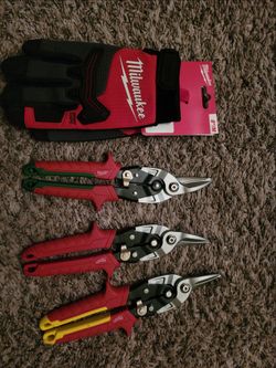 Milwaukee  Gloves and  Milwaukee 3-Piece Aviation Snip Set