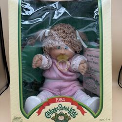 Vintage 1984 Cabbage Patch Kids Girl Doll Green Signature Pacifier(paci face)