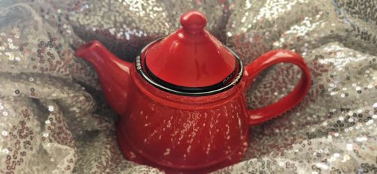 Abbott Collection Enamel Look Ceramic Teapot - Red, Abbott Collection Enamel Look Ceramic Teapot - Red, 32oz (9"L)

￼

￼

￼

￼


 (9"L)

￼

￼

￼

￼


