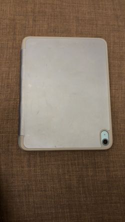 Apple iPad A16 + Case — Perfect Condition